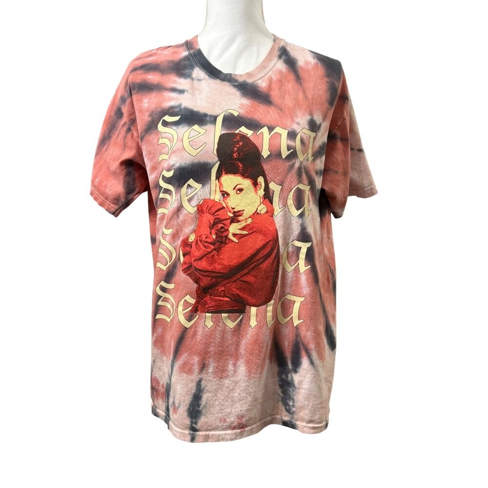 Selena Quintanilla Tie-Dye Retro Music Fan Short Sleeve T-Shirt Pink/Black Sz L